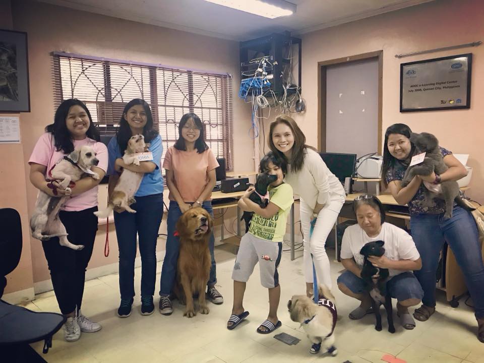 UPCWGS Organizes Pet Therapy Day